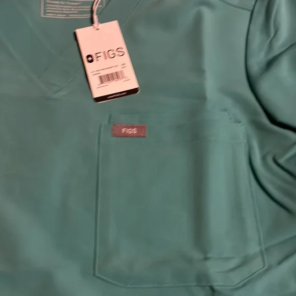 Figs Men's Leon 2 Pocket Scrub Shirt - Picture 2 of 6